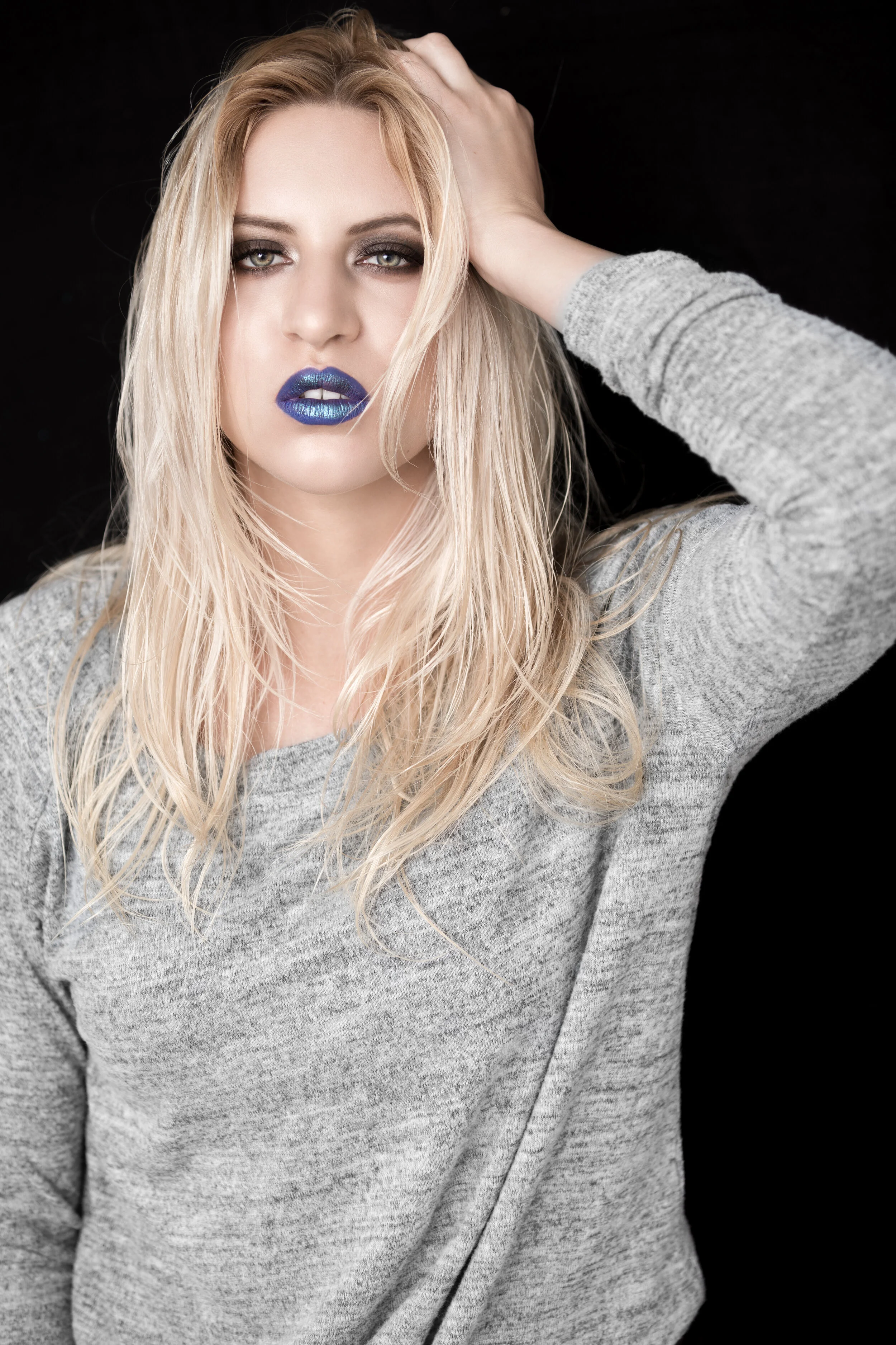 MayaDyaro_BeautyEditorial_6290_final.jpg