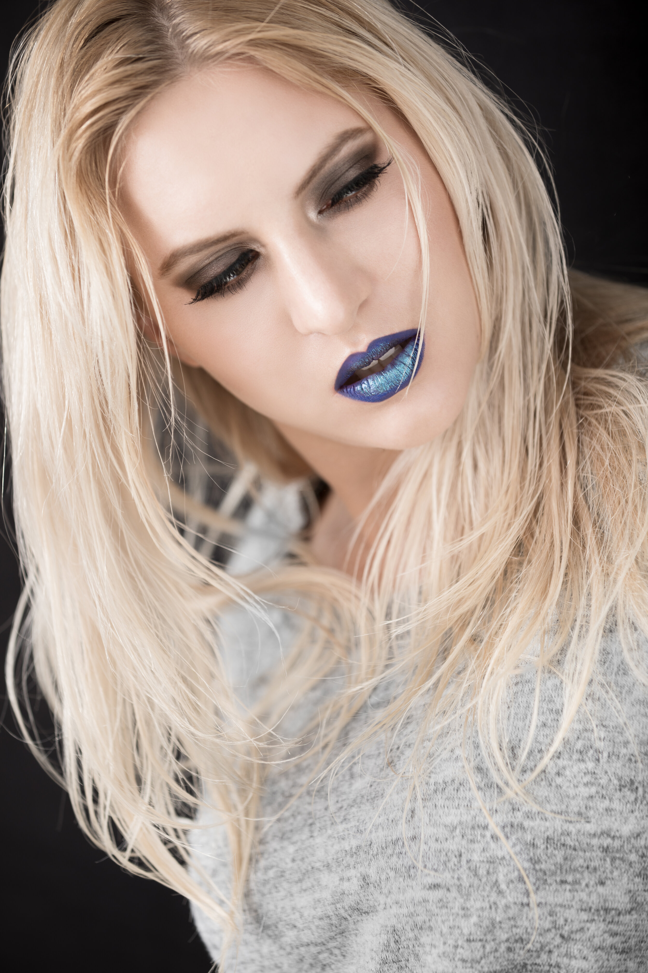 MayaDyaro_BeautyEditorial_6332_final.jpg