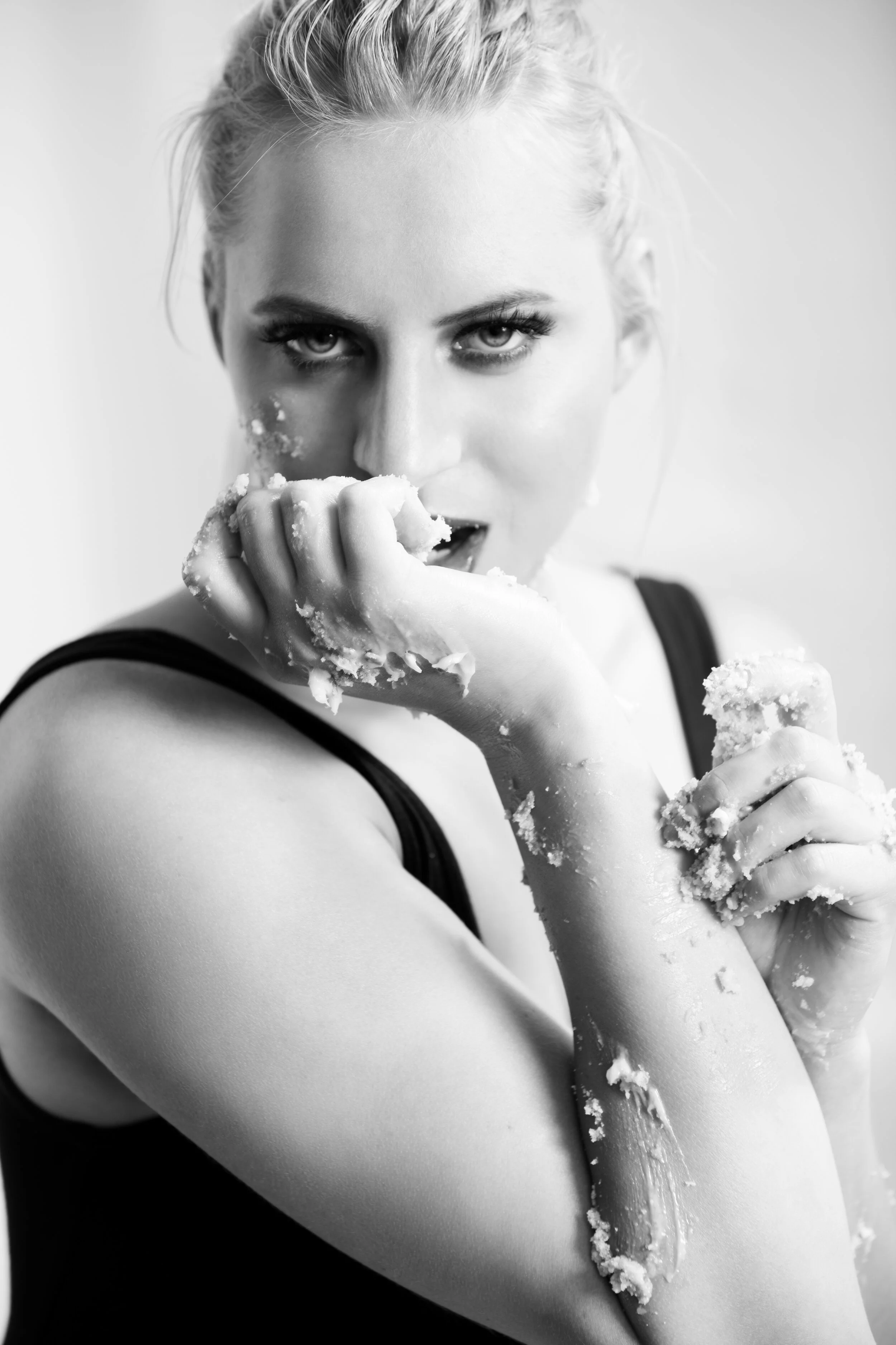 MayaDyaro_BeautyEditorial_6642_BW_final.jpg