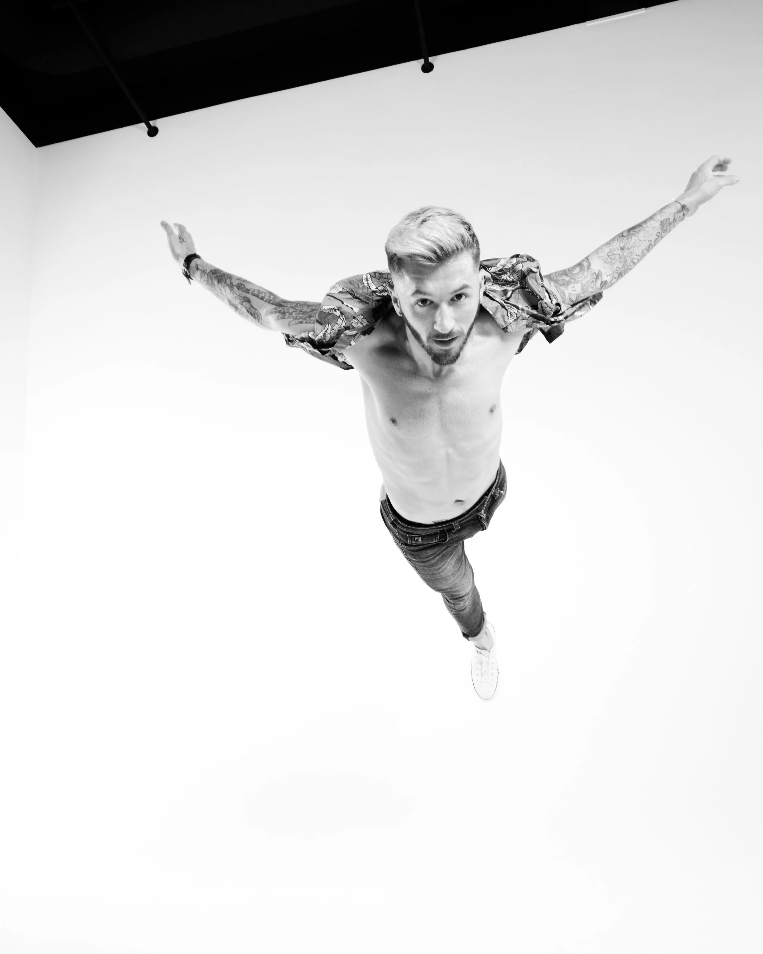 TravisWall_TheWrap_8470_BW_final.jpg