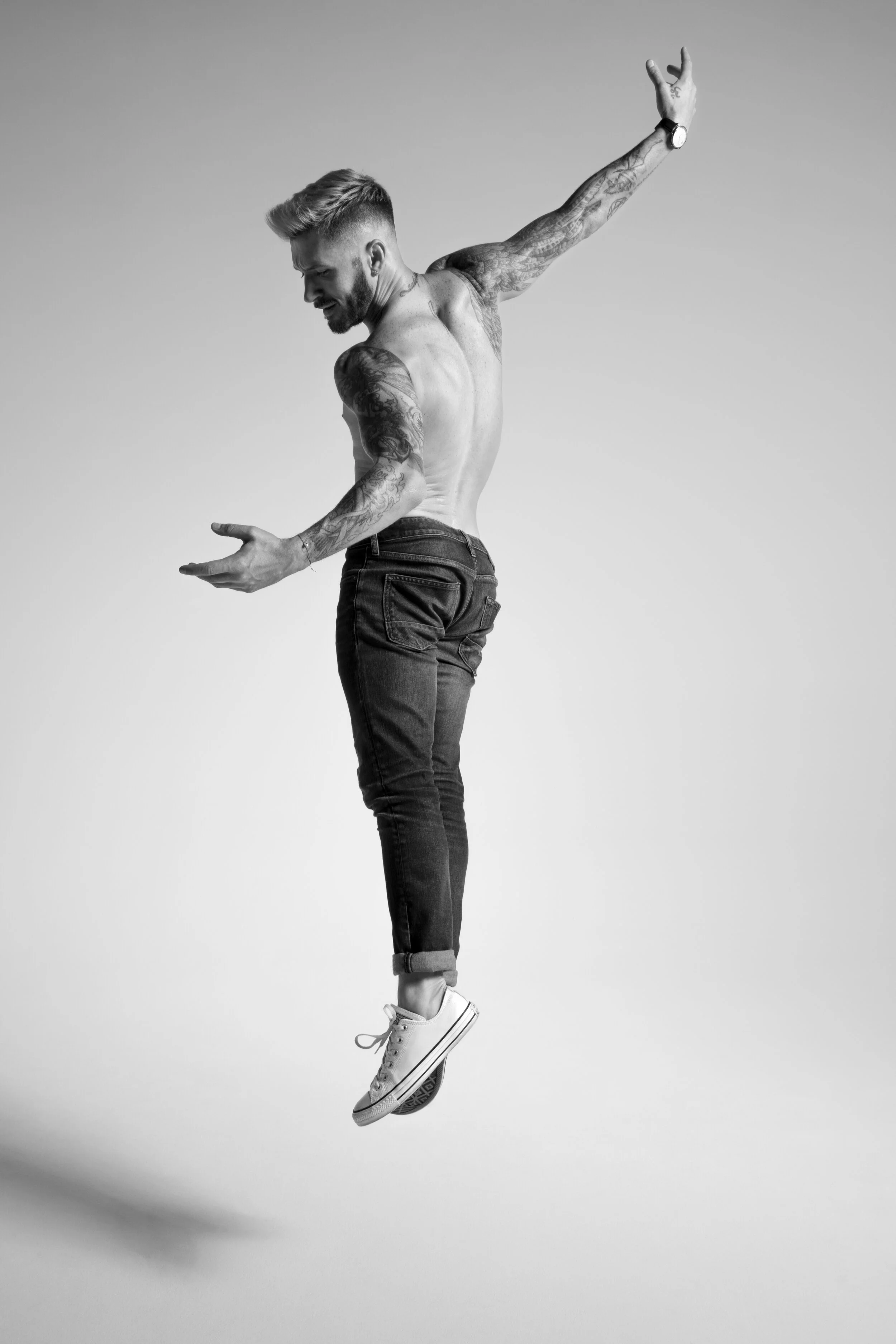 TravisWall_TheWrap_8508_BW_final.jpg