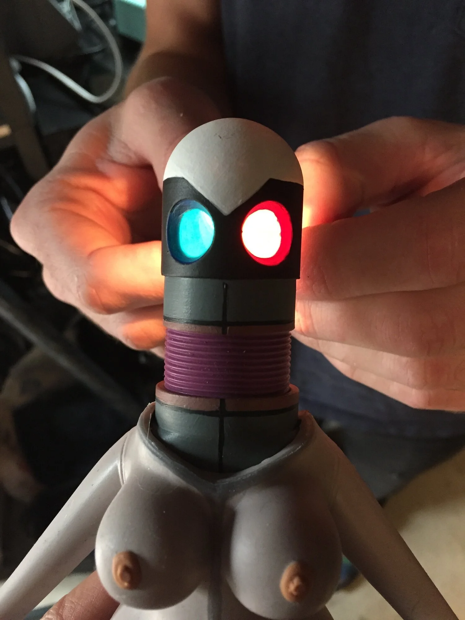  Lighting test for robot’s eyes 