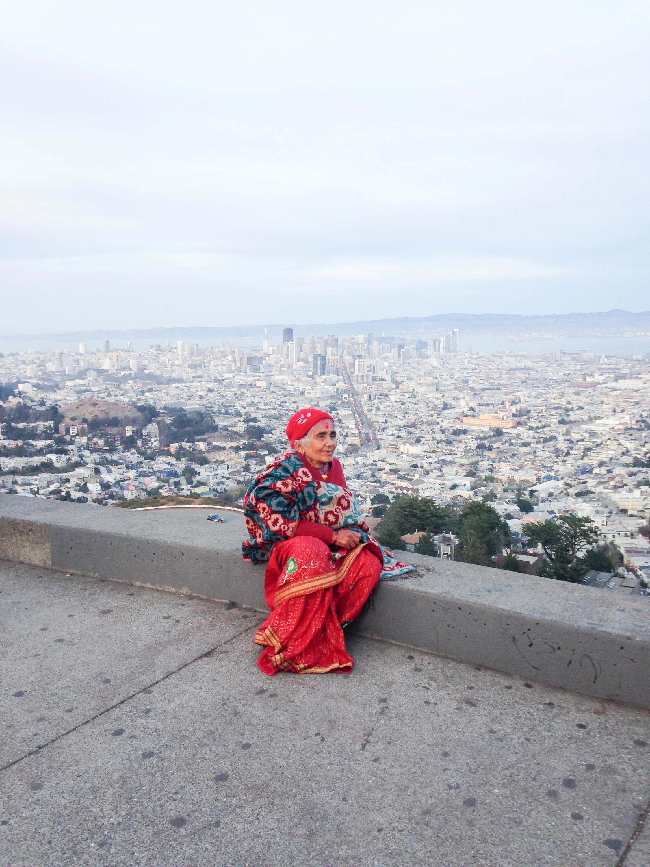 I couldn't help but snap a photo of this gorgeous woman with San Francisco gracing her background.