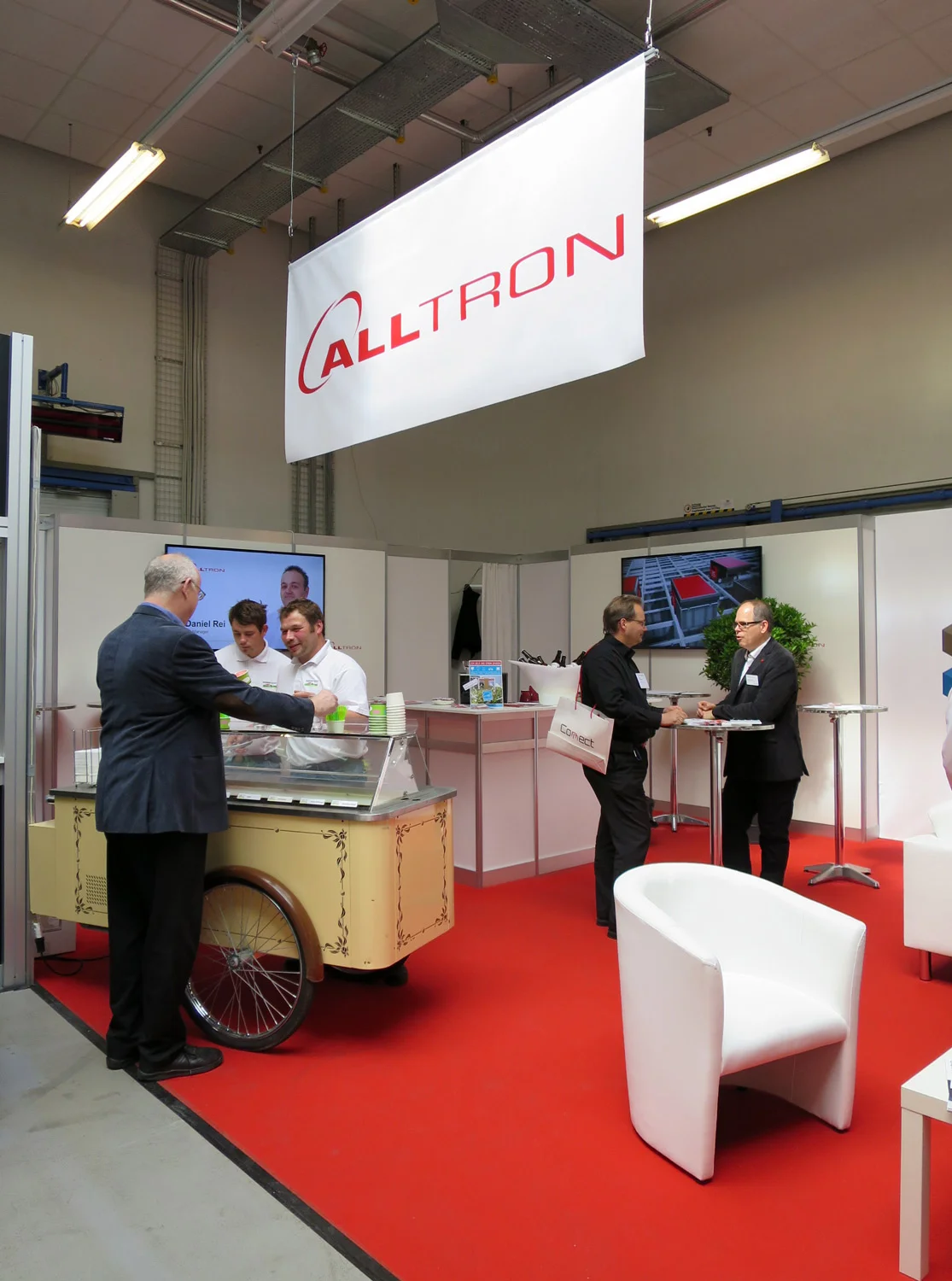 PENGland-AG_Erlebnisbericht_Competec-Hausmesse_Brack-&-Alltron-(30)_web.jpg