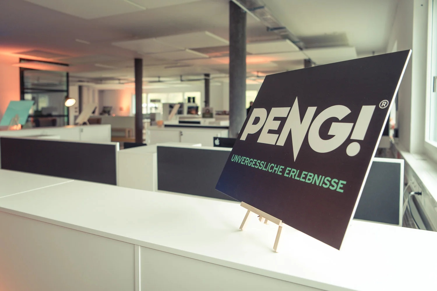 PENGland-AG_Grand-Opening_Space-Balls_web8.jpg