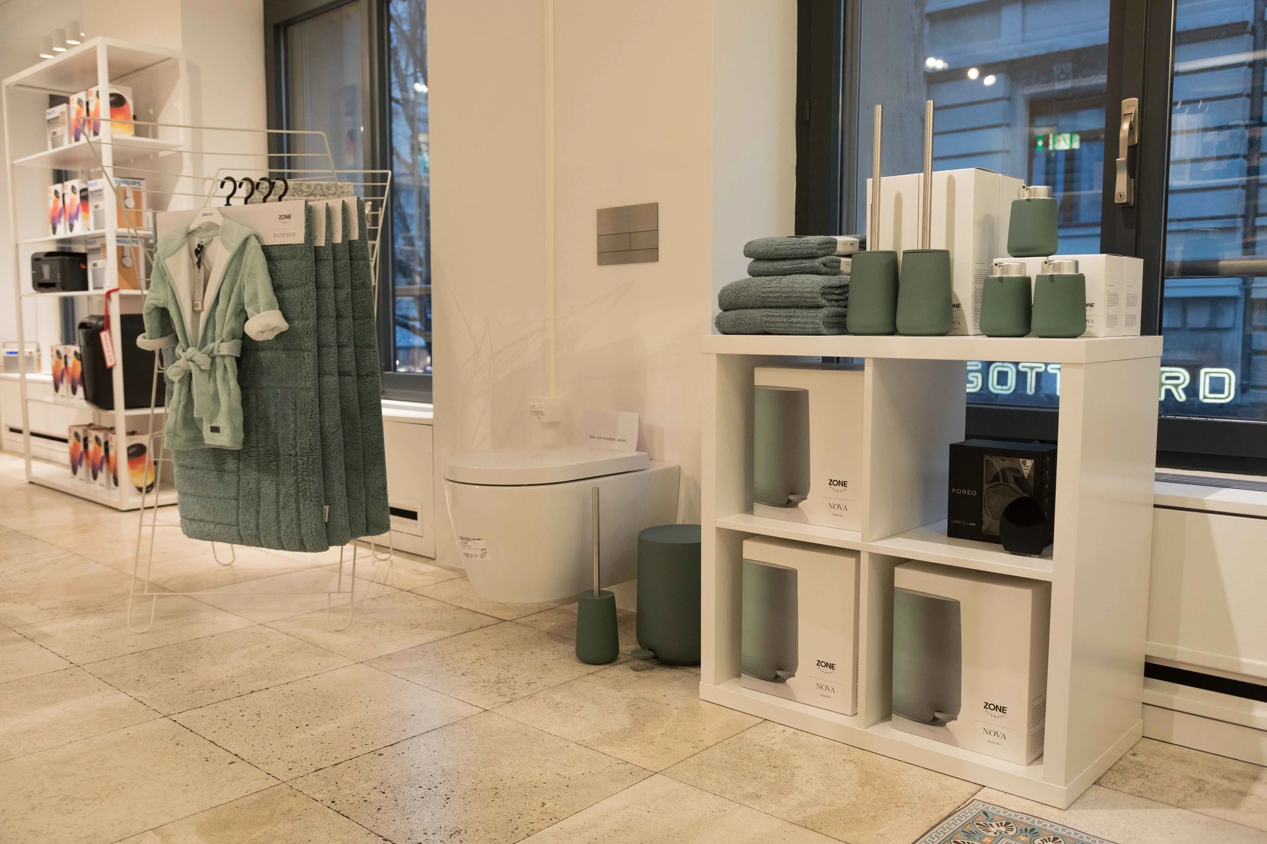 PENG_Brack Pop Up Store_Zürich_2018_2.jpg