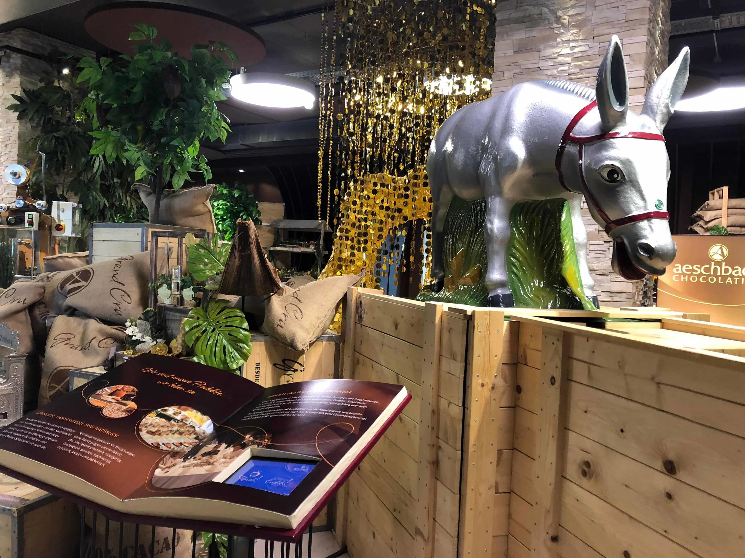 Aeschbach Chocolatier Erlebniswelt PENGland UPDATE 2019 (7).jpg