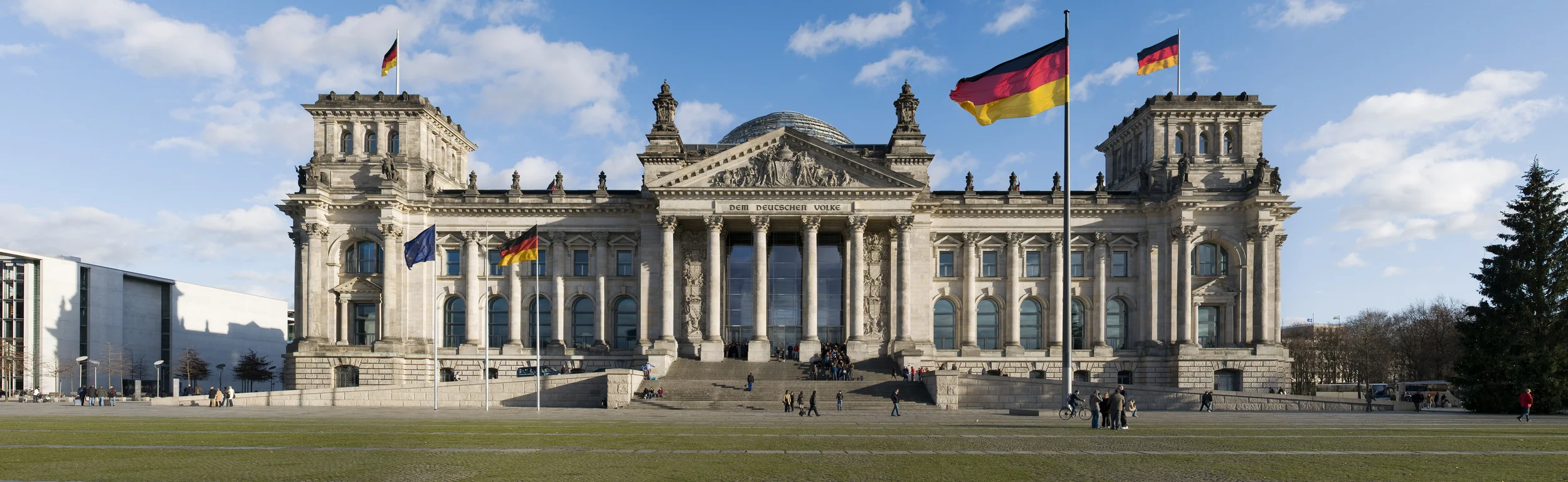 Reichstag_cerca_Panorama.jpg