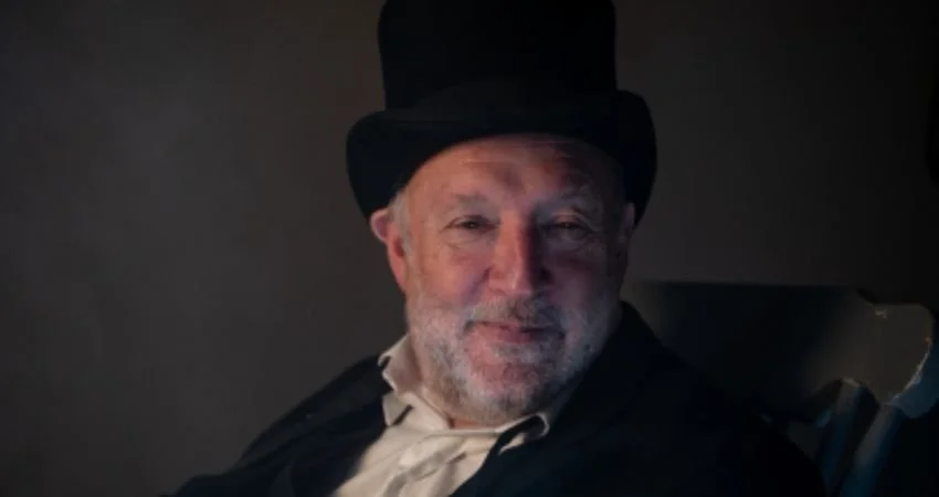 GAVIN ROBERTSON presents -&nbsp;  THE GOOSEBUMPS OF DELIGHT!