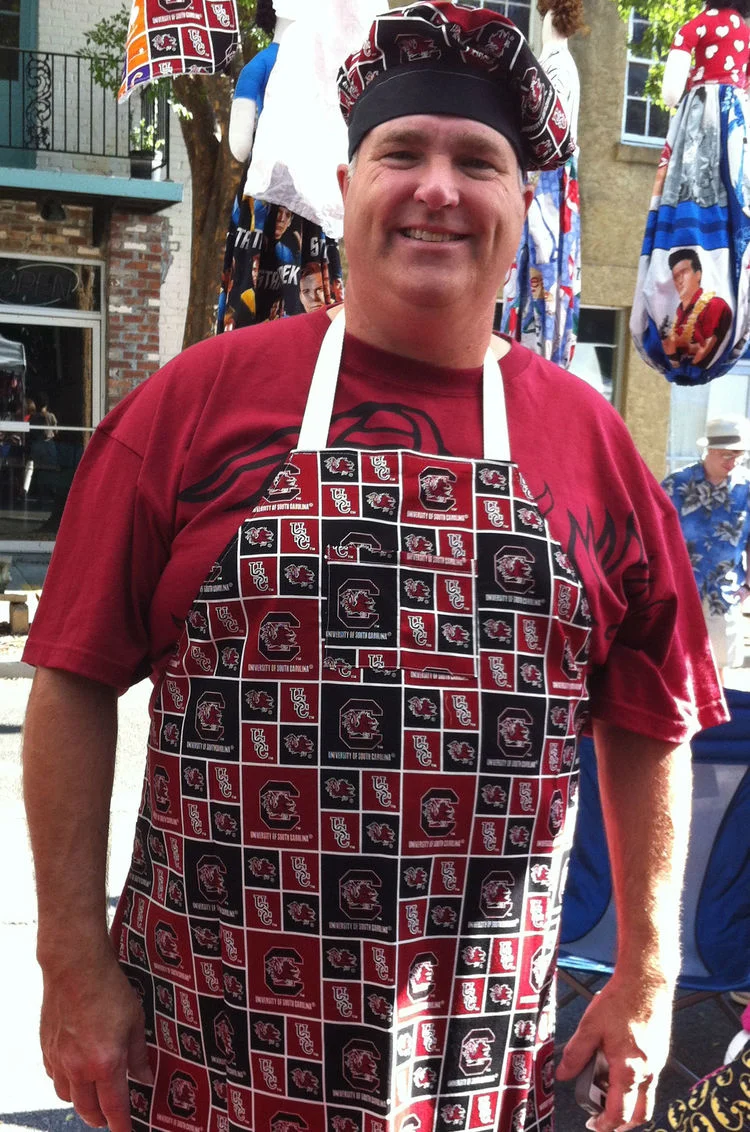 MOREMO University Aprons Team Logo Apron with Pocket