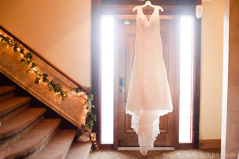 13.+wedding_dress_door.jpg