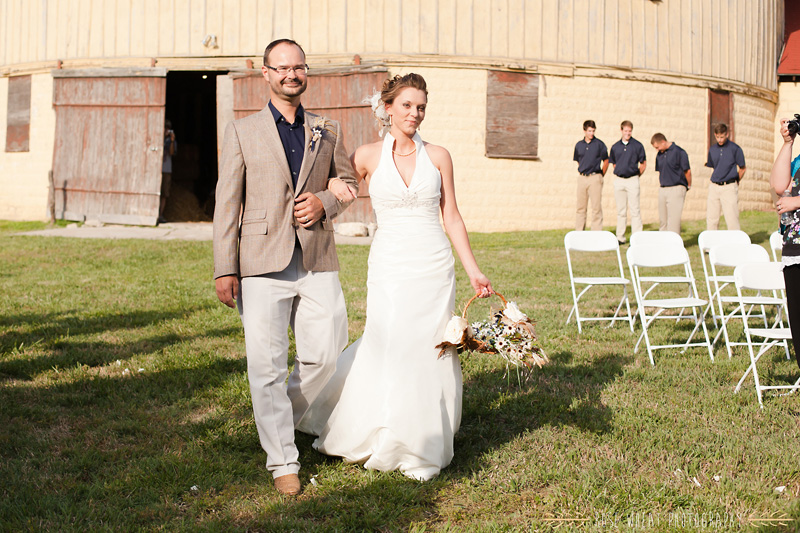 29.+father_daughter_walking_aisle.jpg