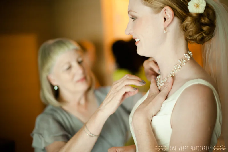 16. mother_daughter_wedding_day.jpg