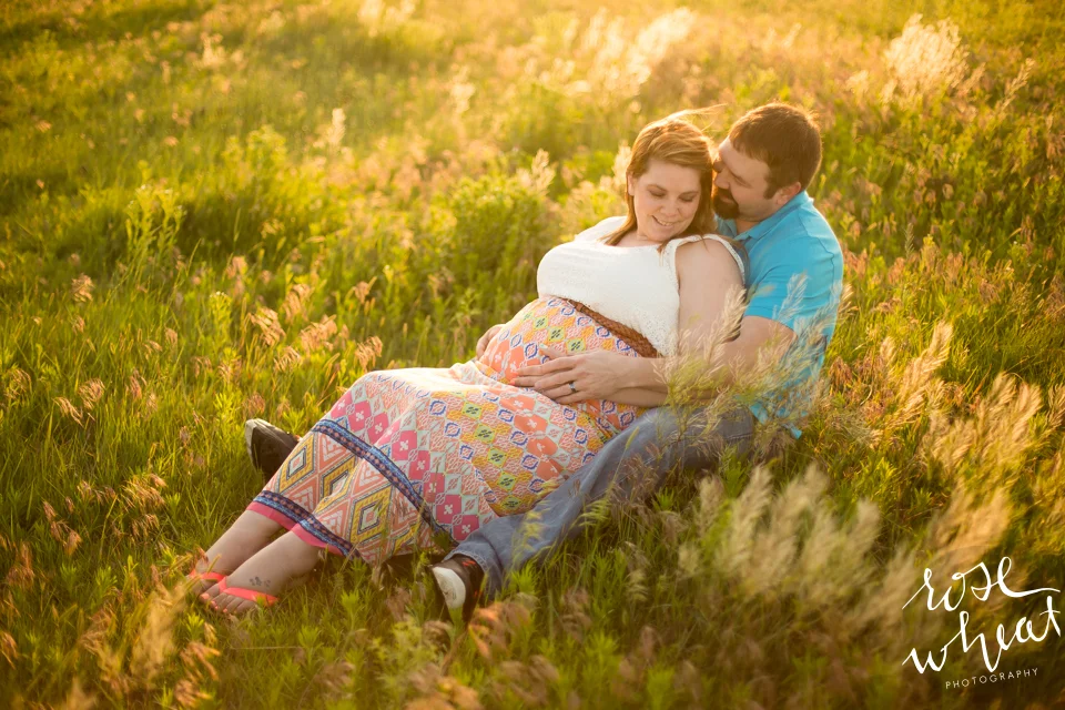 004. Kansas_Prairie_Pasture_Maternity_Session_Summer.jpg-1.jpg