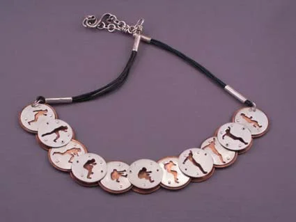 Jump necklace