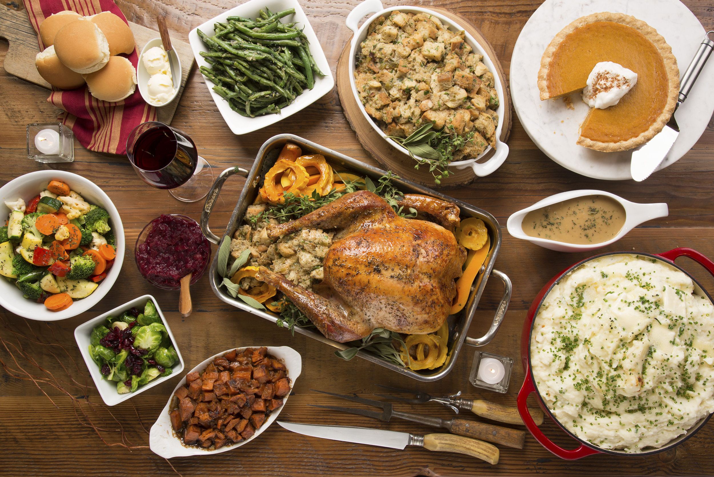Oliver’s Market commissioned me to shoot their sumptuous turkey dinner. 