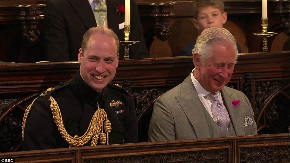4C6E13AD00000578-5747477-The_Duke_of_Cambridge_and_his_father_Prince_William_both_laugh_d-a-523_1526738086158.jpg