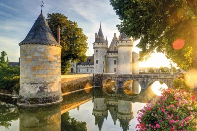 Sully-sur-Loire-e1526091906964.jpg