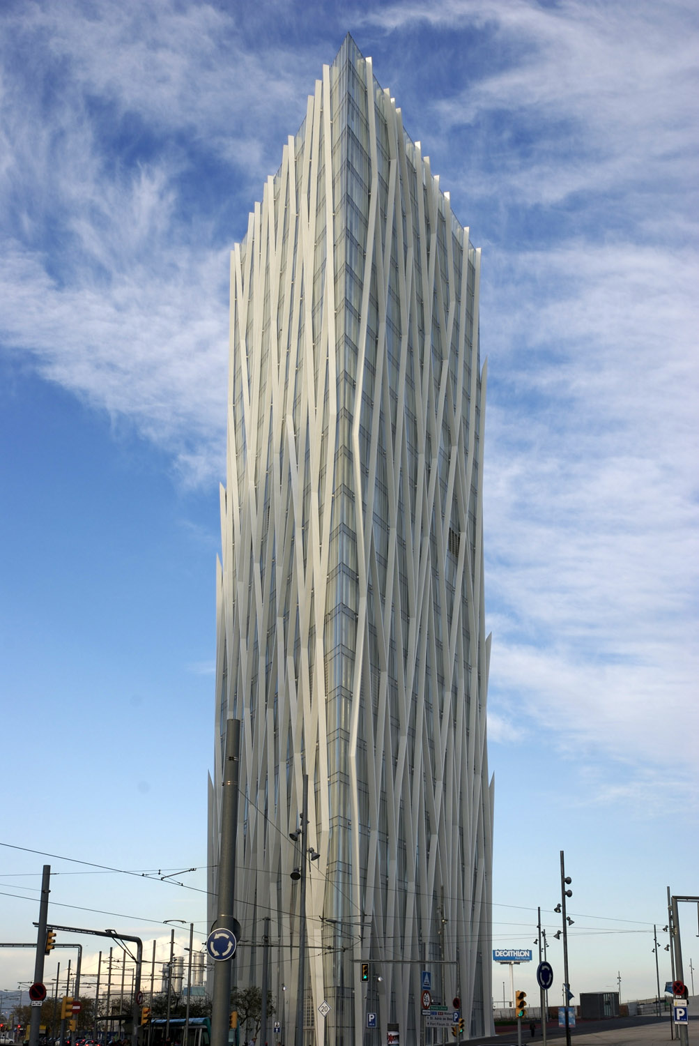 Diagonal ZeroZero Tower 