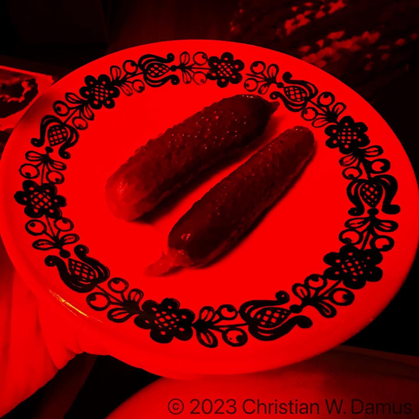 Pickles in red light.

#foodstagram #snack #lighting #mood