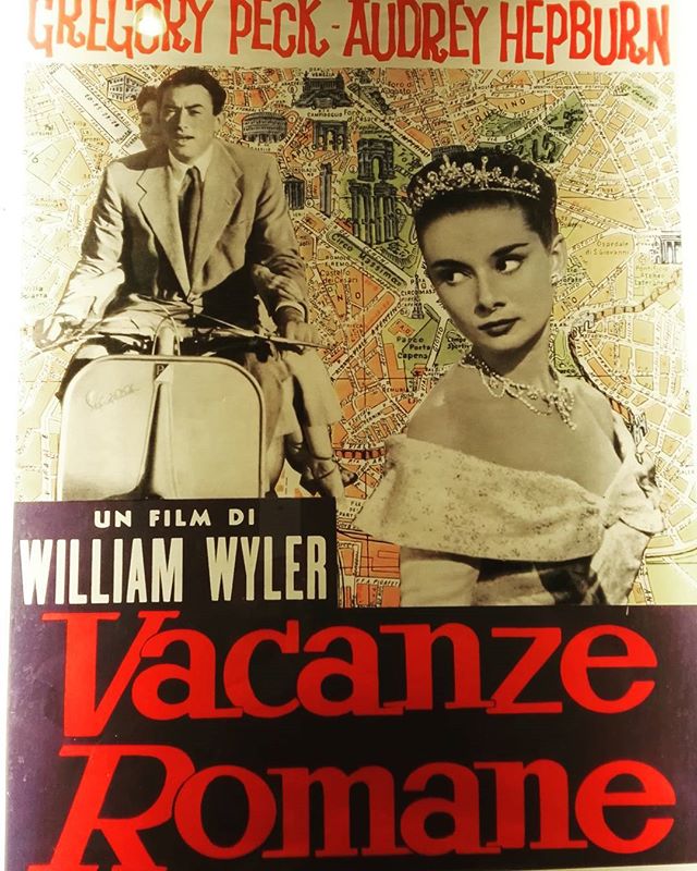 Everywhere in Rome you can feel the presence of Audrey Hepburn and Gregory Peck! It's palpable and engrained in the local culture and shop windows... delightfully elegant 😍!
#audreyhepburn #gregorypeck #romanholiday #roma #italy #classichollywood #h