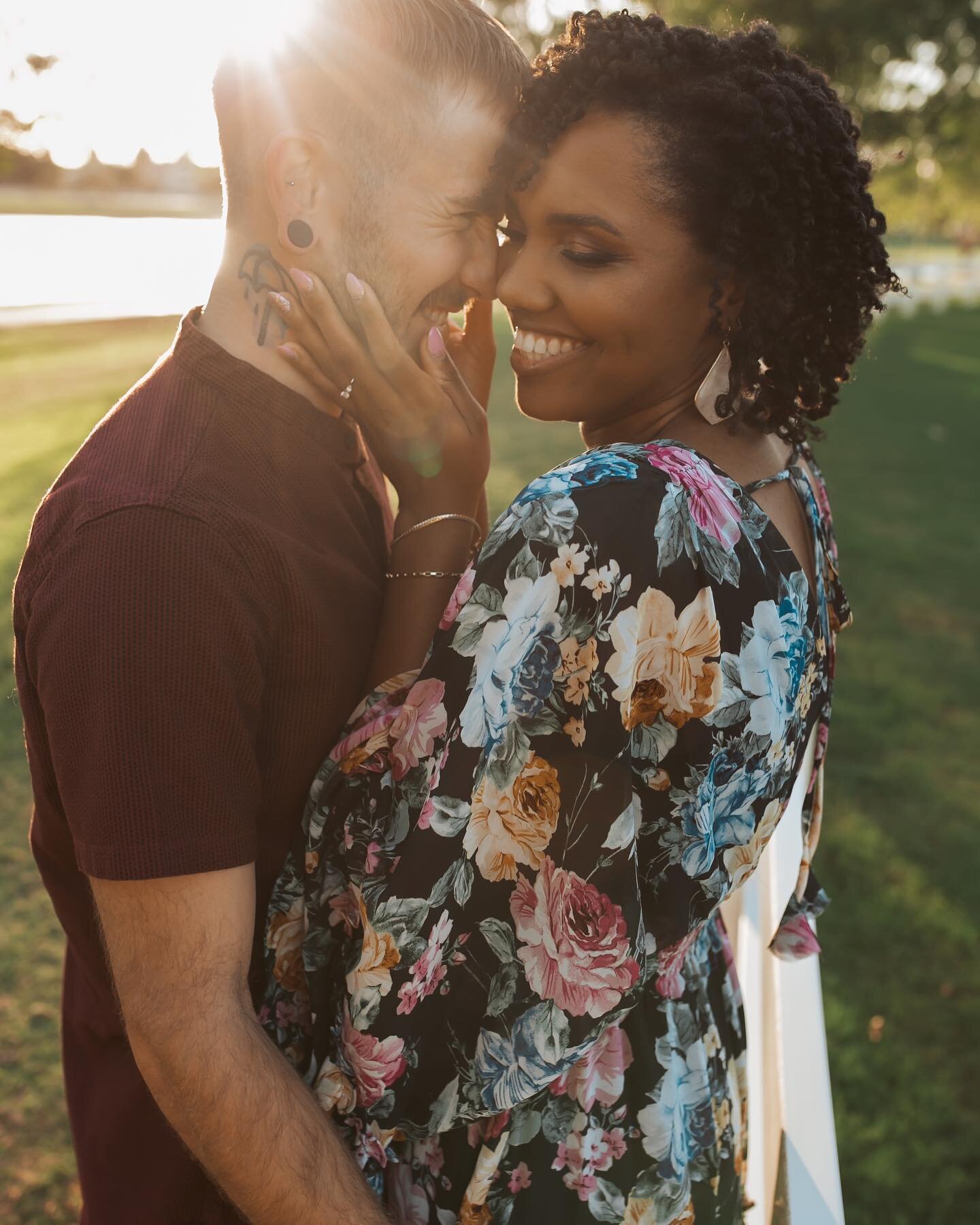 When your beautiful friend gets engaged and kills the engagement shoot 🥰 A BIG congrats to @lishbish89 - I&rsquo;m so happy for you 💛

.
.
.
.
.
.
.
.
#summermontoyaphotography #gilbertengagements #gilbertphotographer  #phoenixengagementphotographe