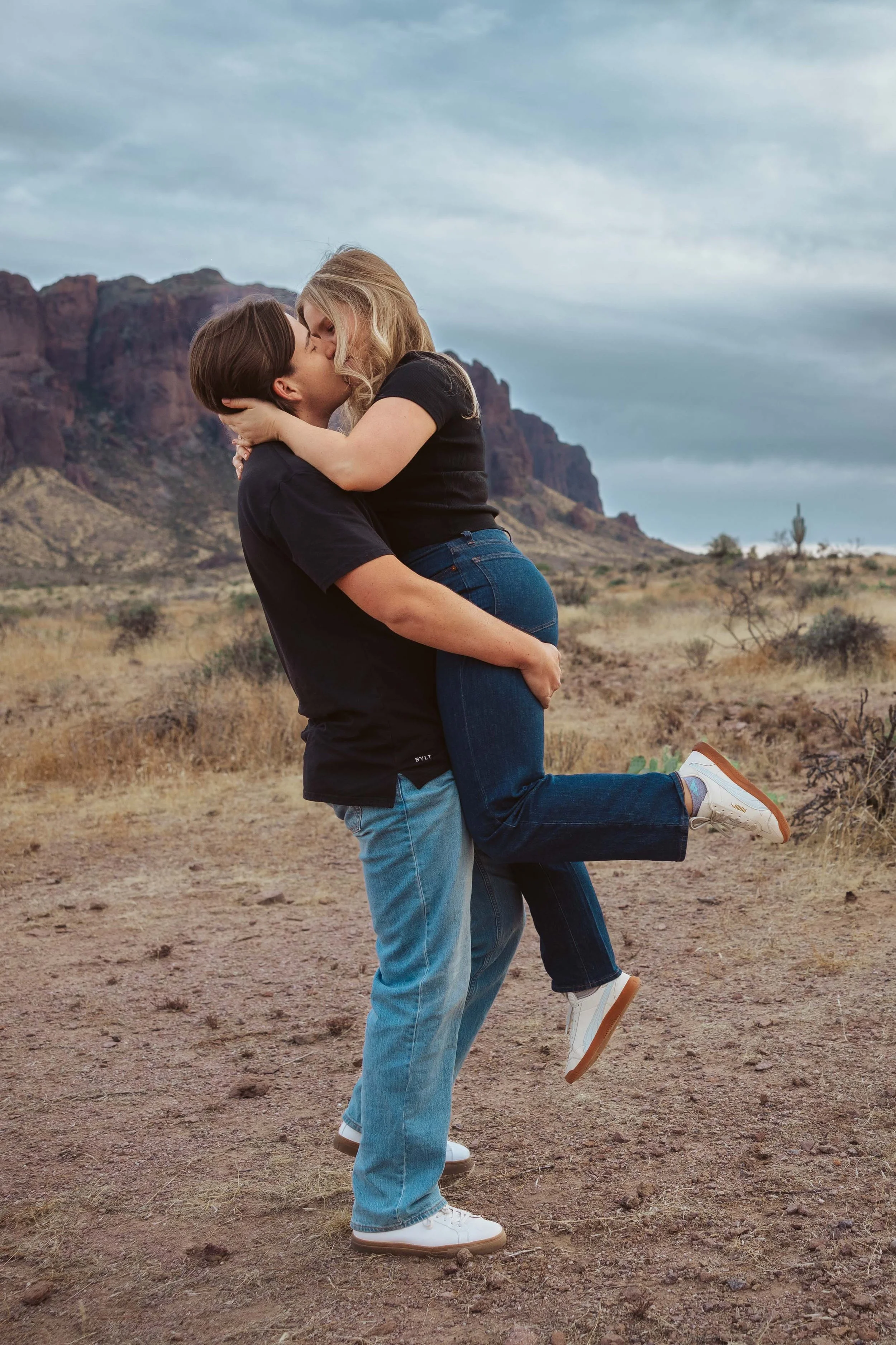 superstition-mountain-engagement-elyse-spenser-7.jpg