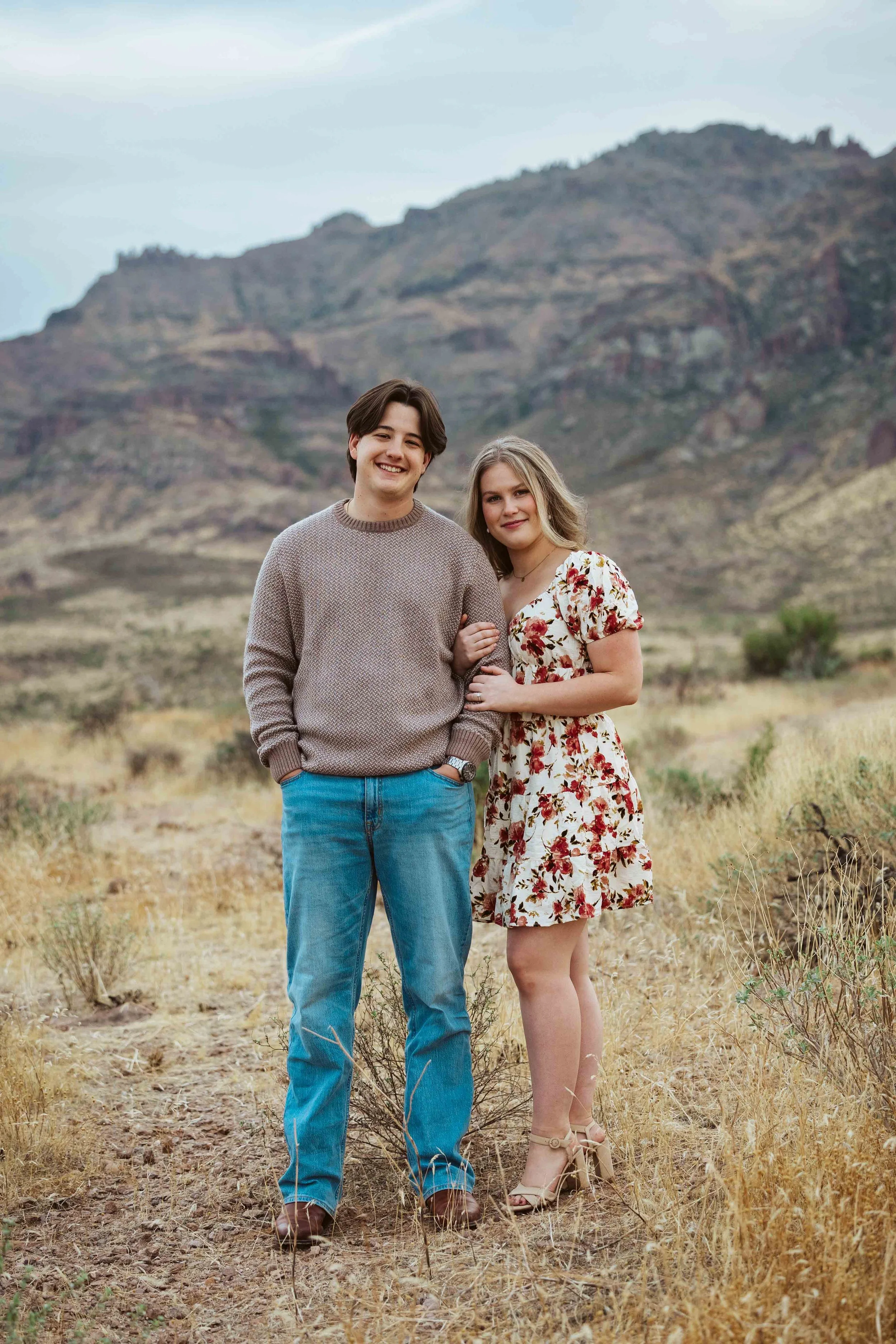 superstition-mountain-engagement-elyse-spenser-11.jpg