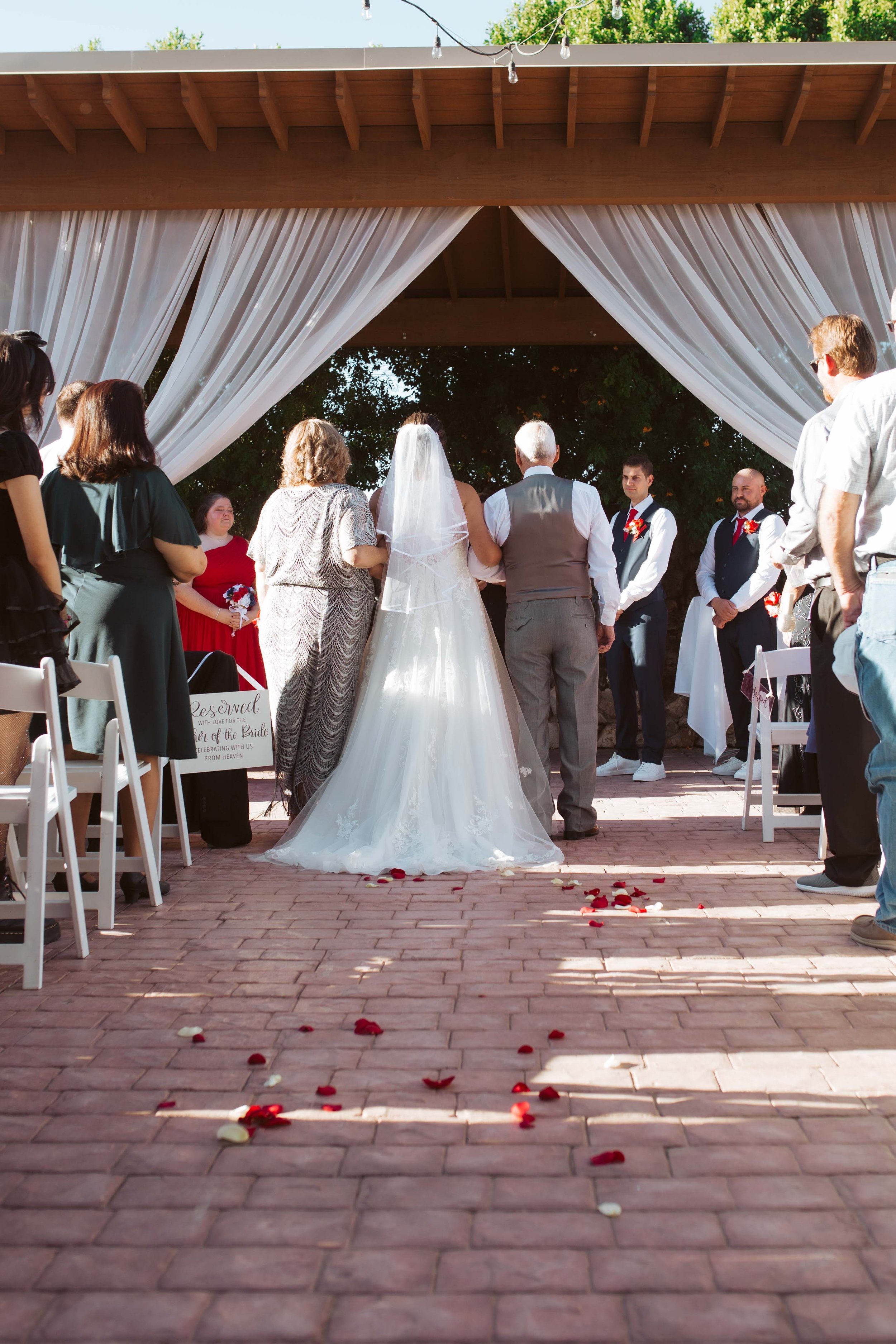 Gilbert-wedding-Raeanne-Kyle-33.jpg