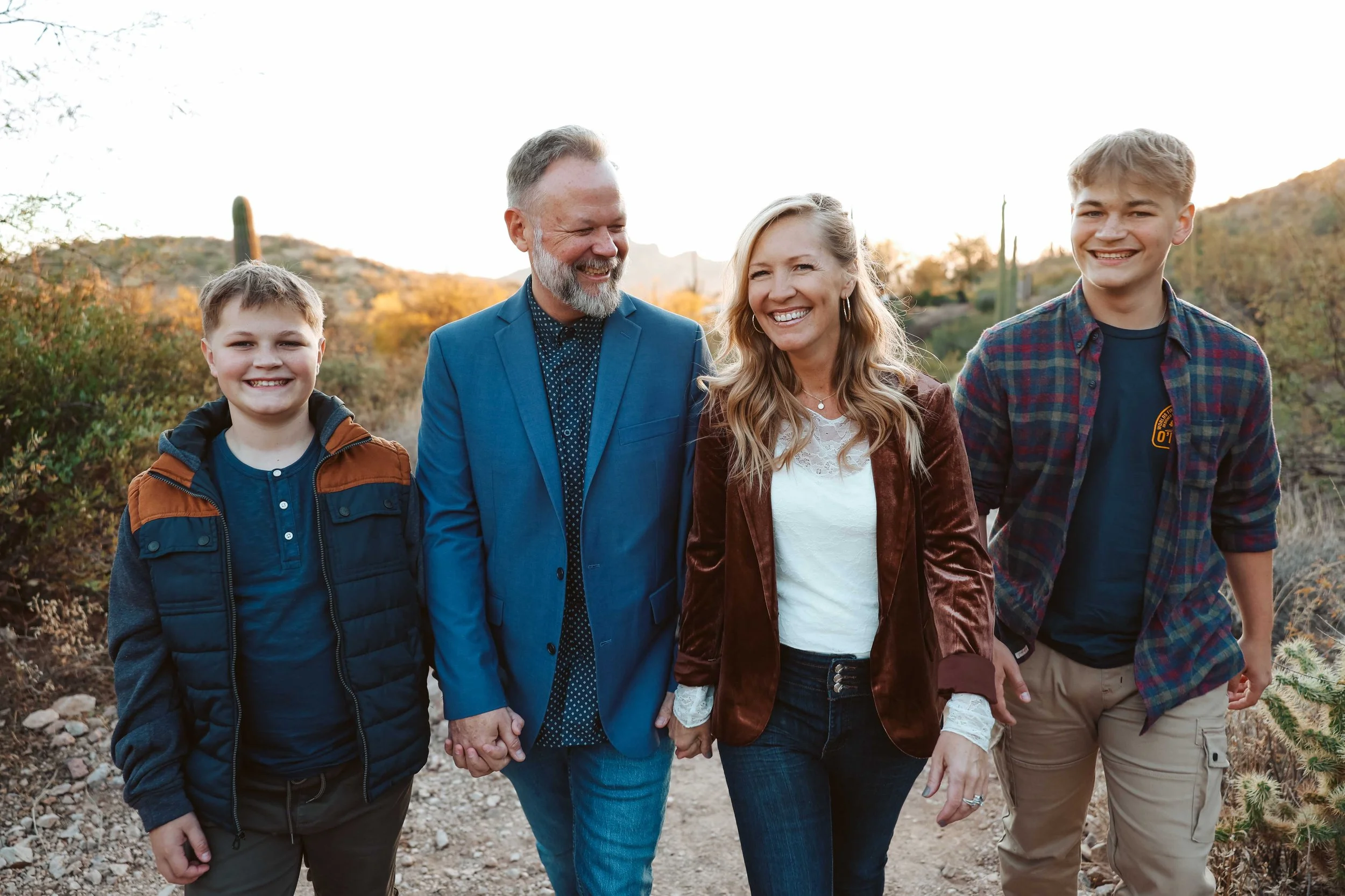 Gilbert Family Photographer | Superstition Mountains | The Olimbs