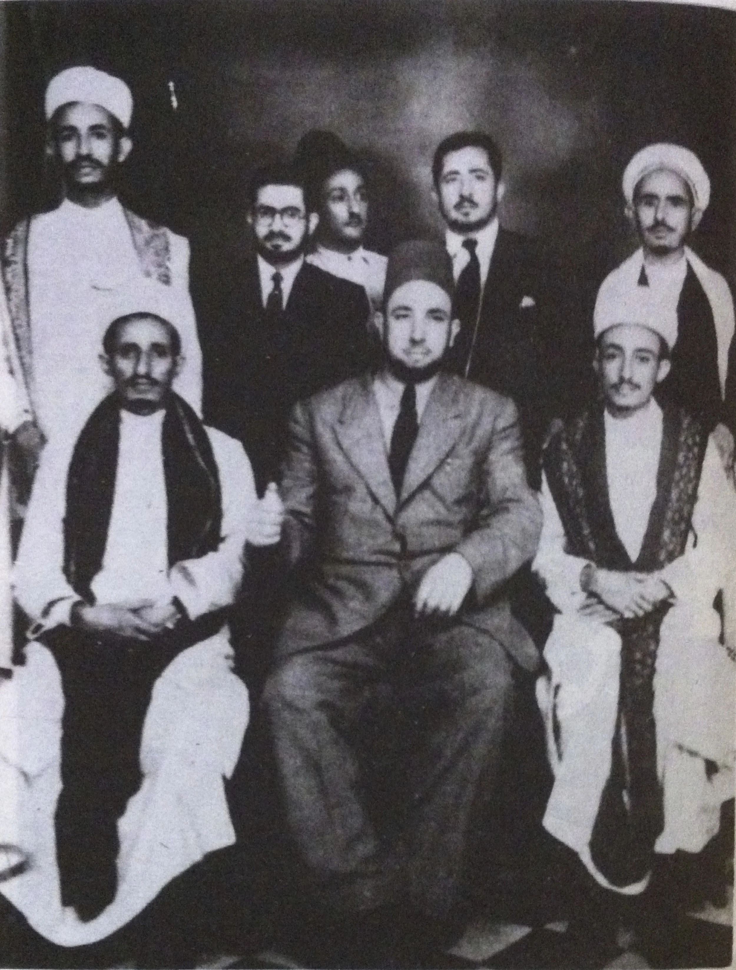 Front row from the right: Hussein Ben Ali Al-Waisi, Al Fadheel Al Wartlani and Abdullah Al Iryani Back row from left: Mohammed Al Emad, Mohiye AlDin Al 'Ansi, Ahmed Al Horesh, and Zayed Al Al-Moushki Last row: Ahmed Abdo Nasher *