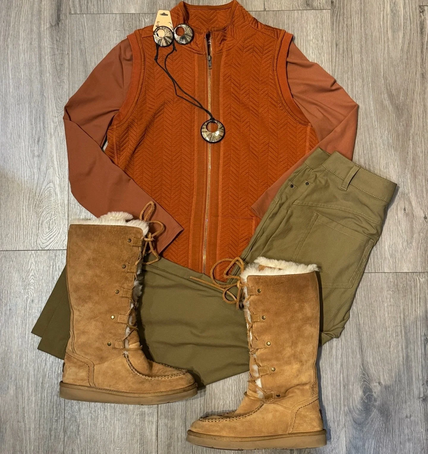 Shop #WoodstockVibes 🧡🌿