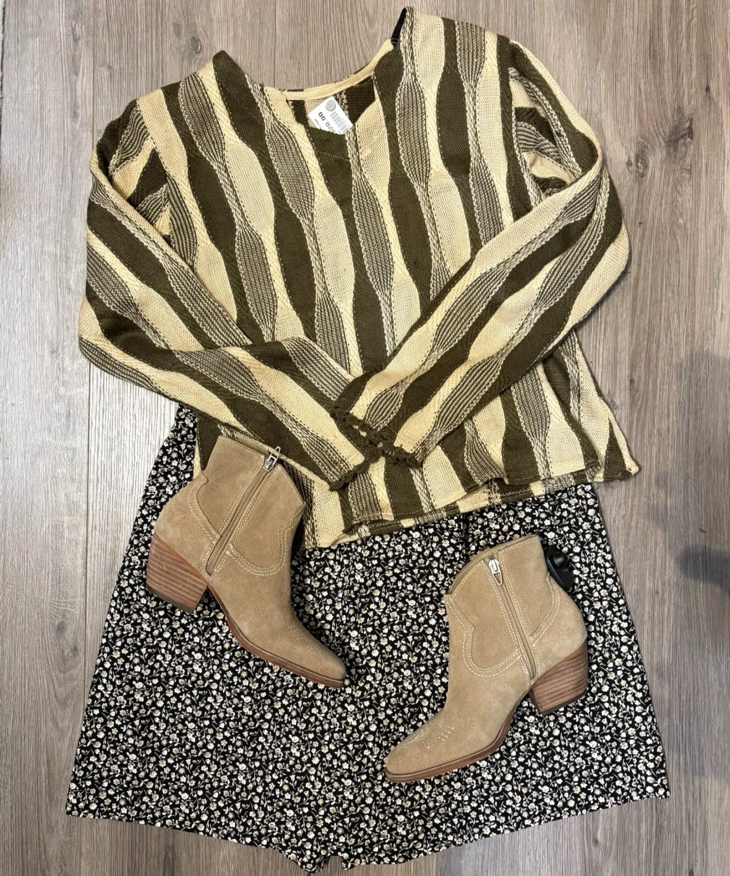 Shop the look at #WoodstockVibes 💛