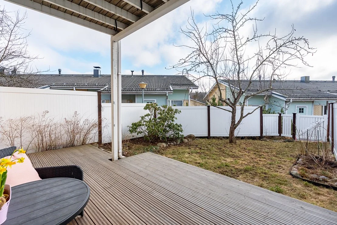 hommaksenkaari19_pihaa2.jpg (Copy)