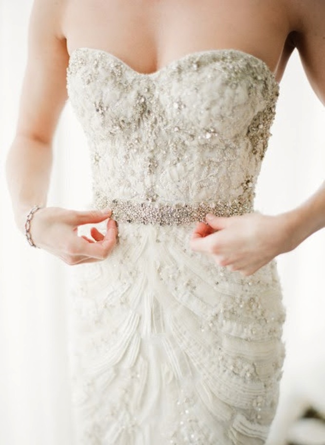 Monique Lhuillier gown from KT Merry via Bridal Musings