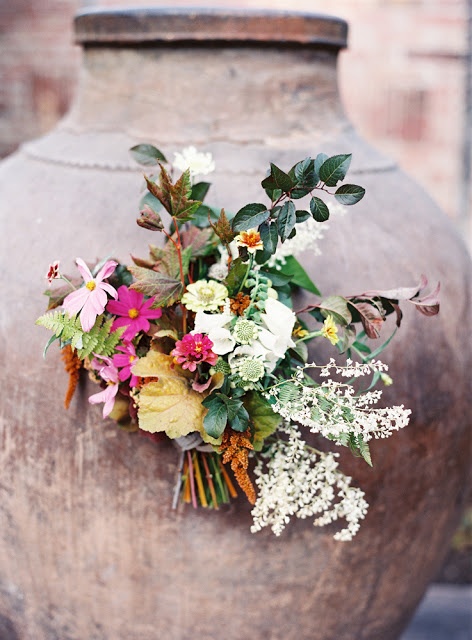 Sarah Winward bouquet photographed by Green Apple Photography