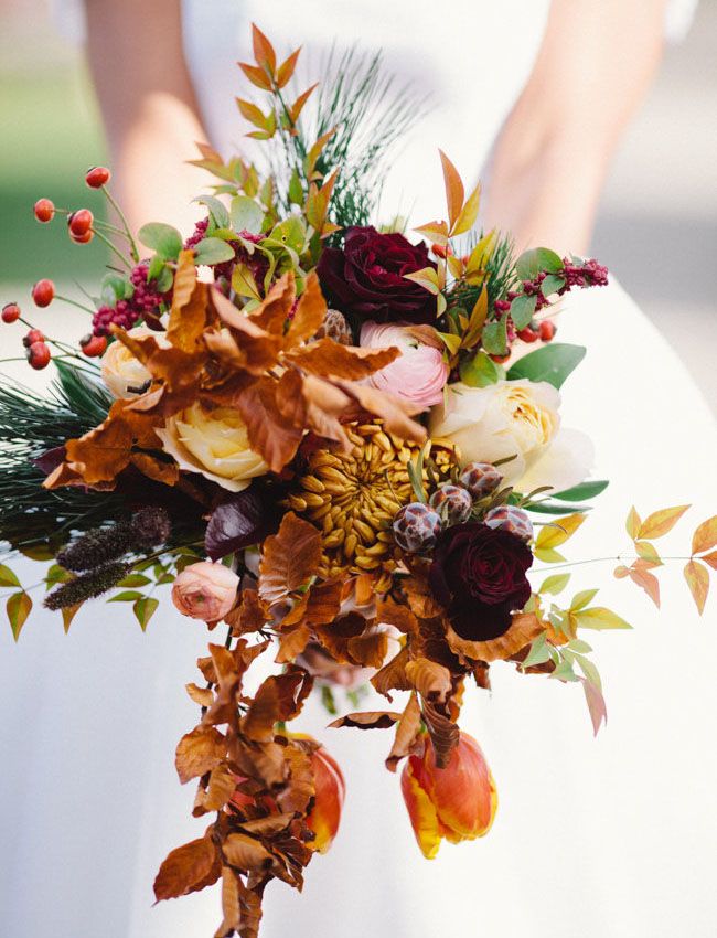 Lola Event & Floral Design bouquet via Green Wedding Shoes