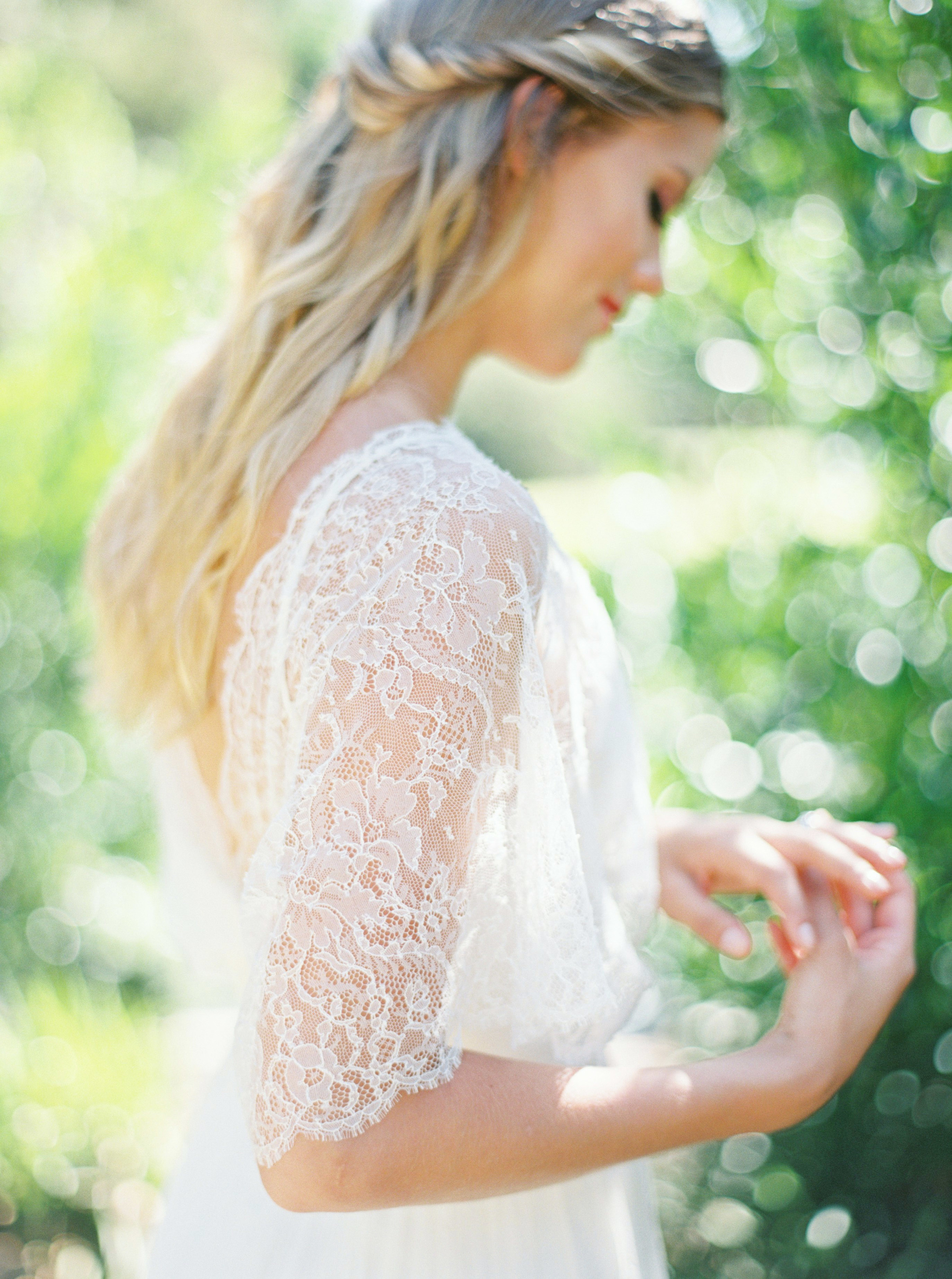 Delicate Fall Brides - Lindsey Brunk
