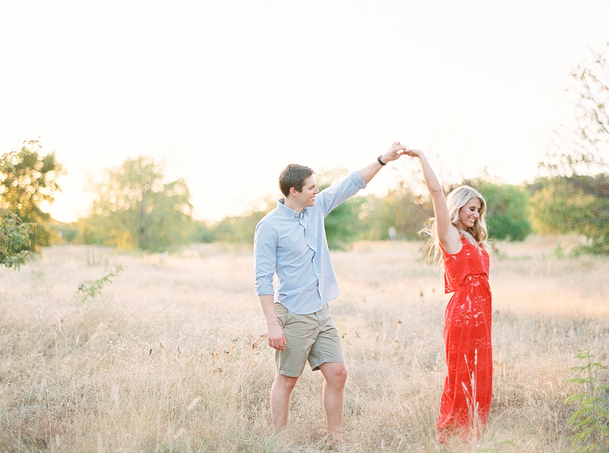 Stylish Dallas Engagement Session - Lindsey Brunk