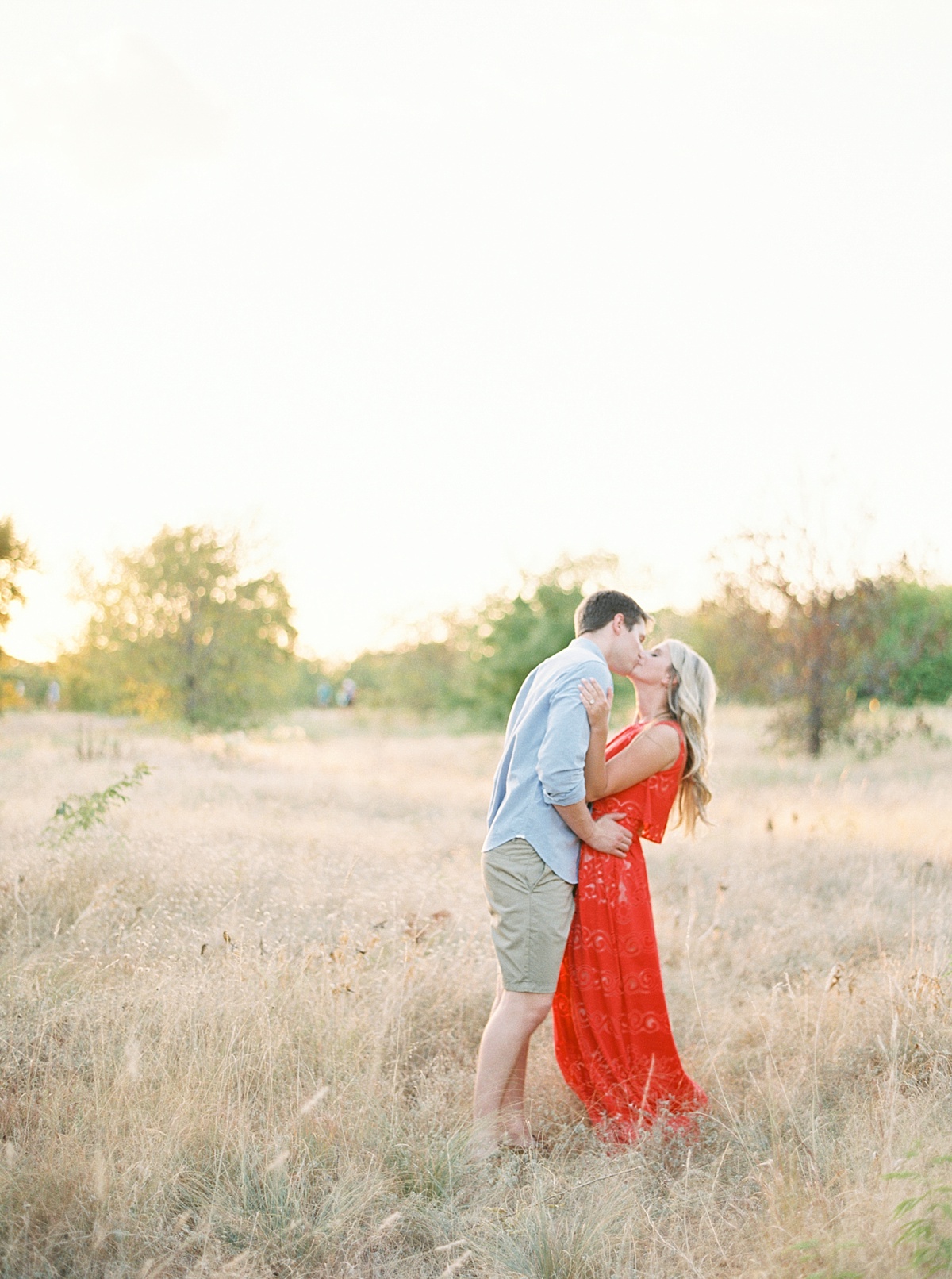 Stylish Dallas Engagement Session - Lindsey Brunk