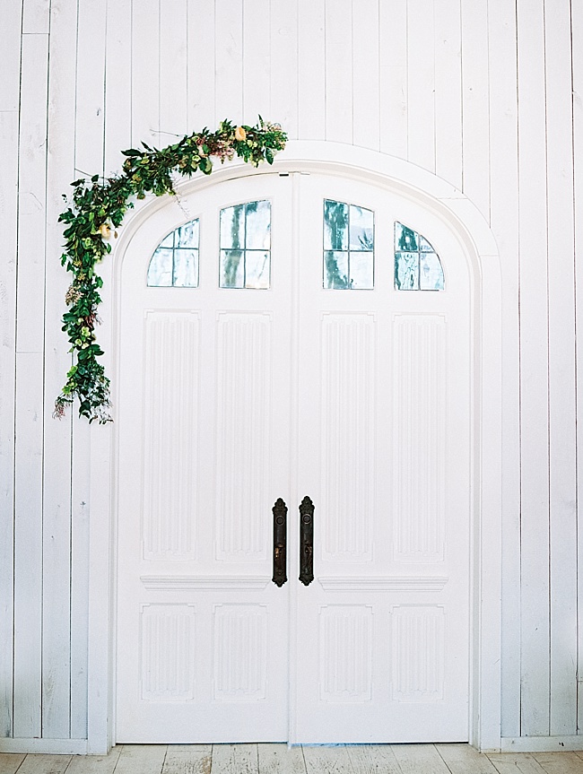Callie & Chris Outdoor Spring Wedding - Lindsey Brunk