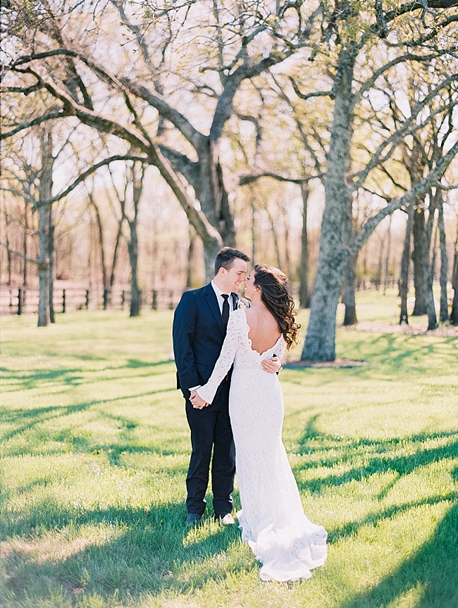 Callie & Chris Outdoor Spring Wedding - Lindsey Brunk