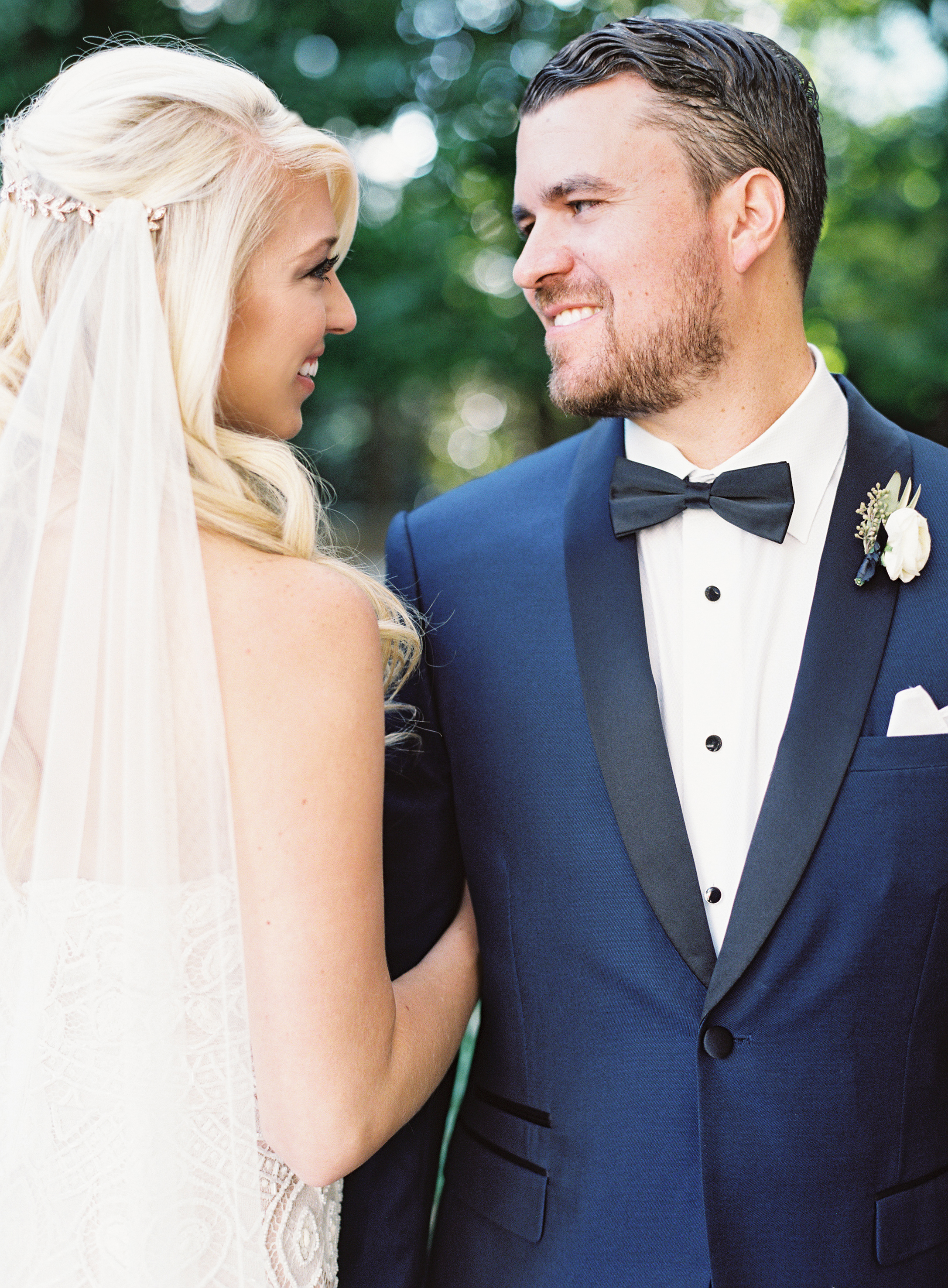  Jenna & Jon: Dallas Garden Wedding - Lindsey Brunk