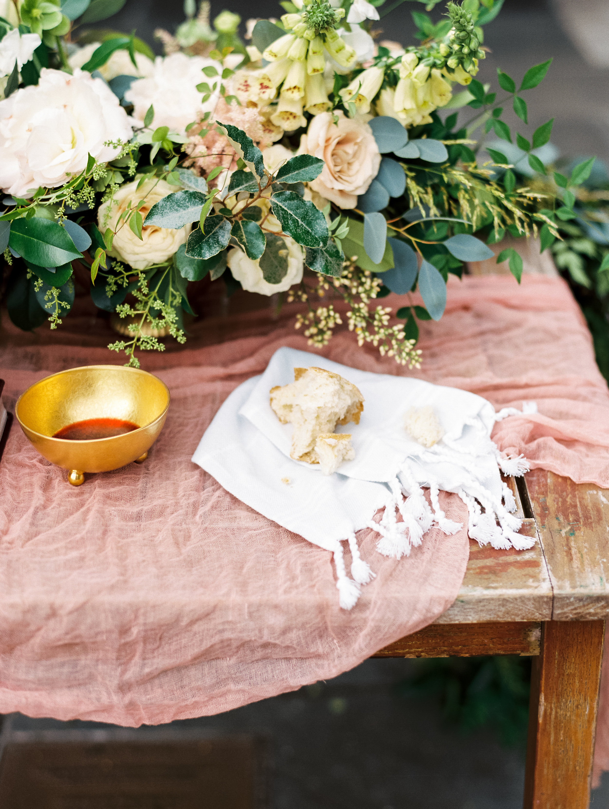 Romantic Dallas Arboretum Wedding - Lindsey Brunk