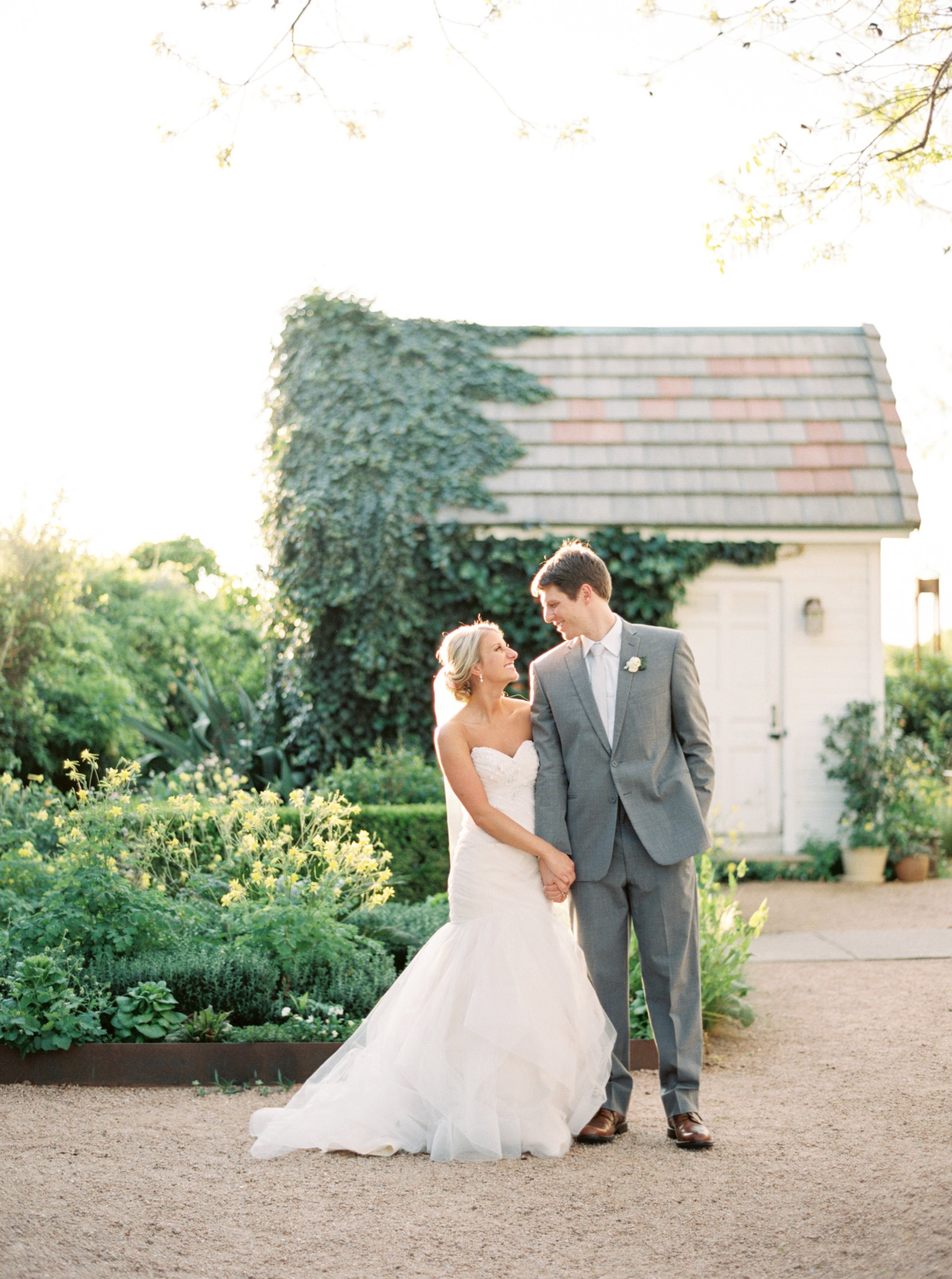 Stunning Outdoor Austin Wedding - Lindsey Brunk