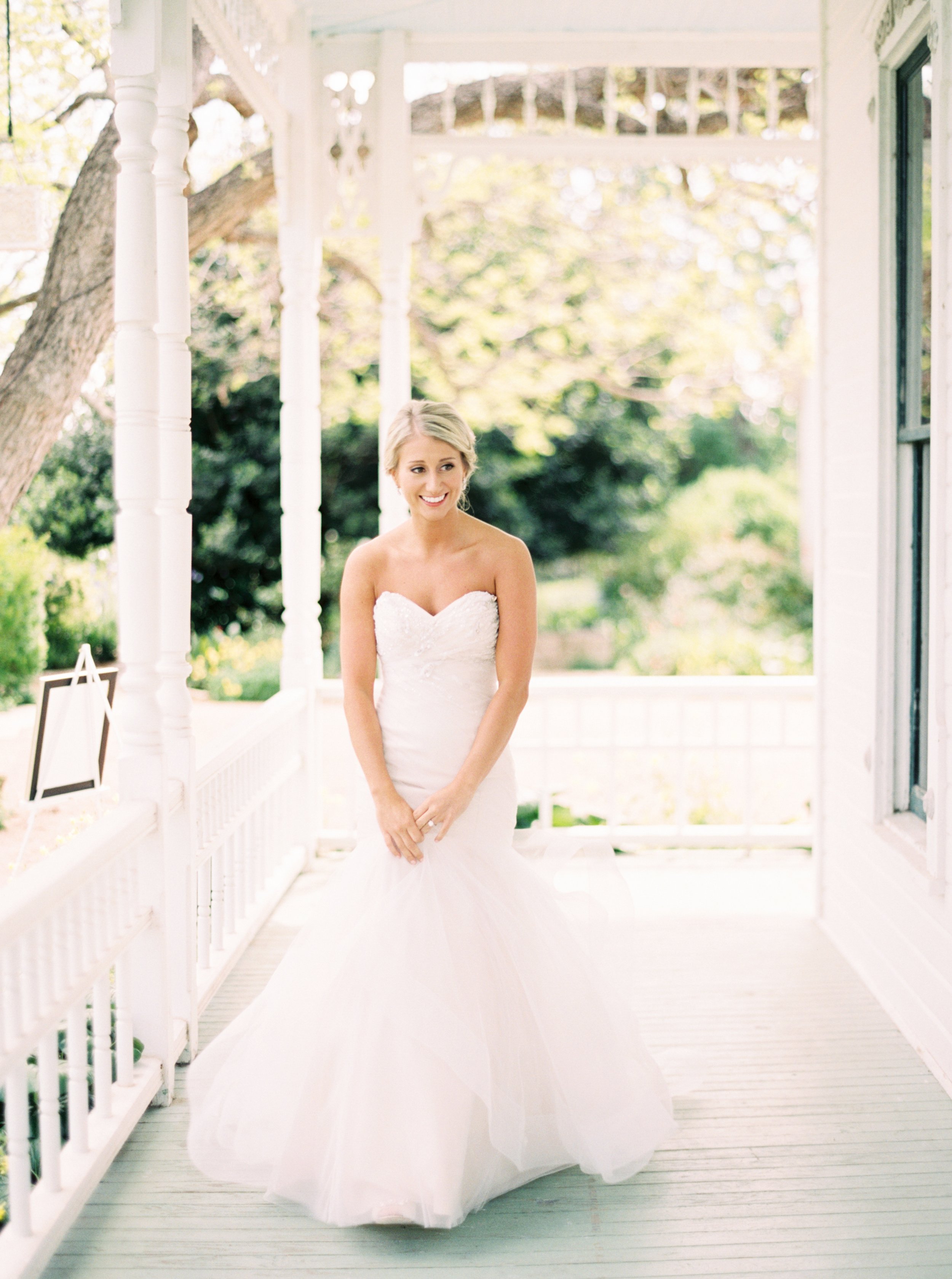 Stunning Outdoor Austin Wedding - Lindsey Brunk