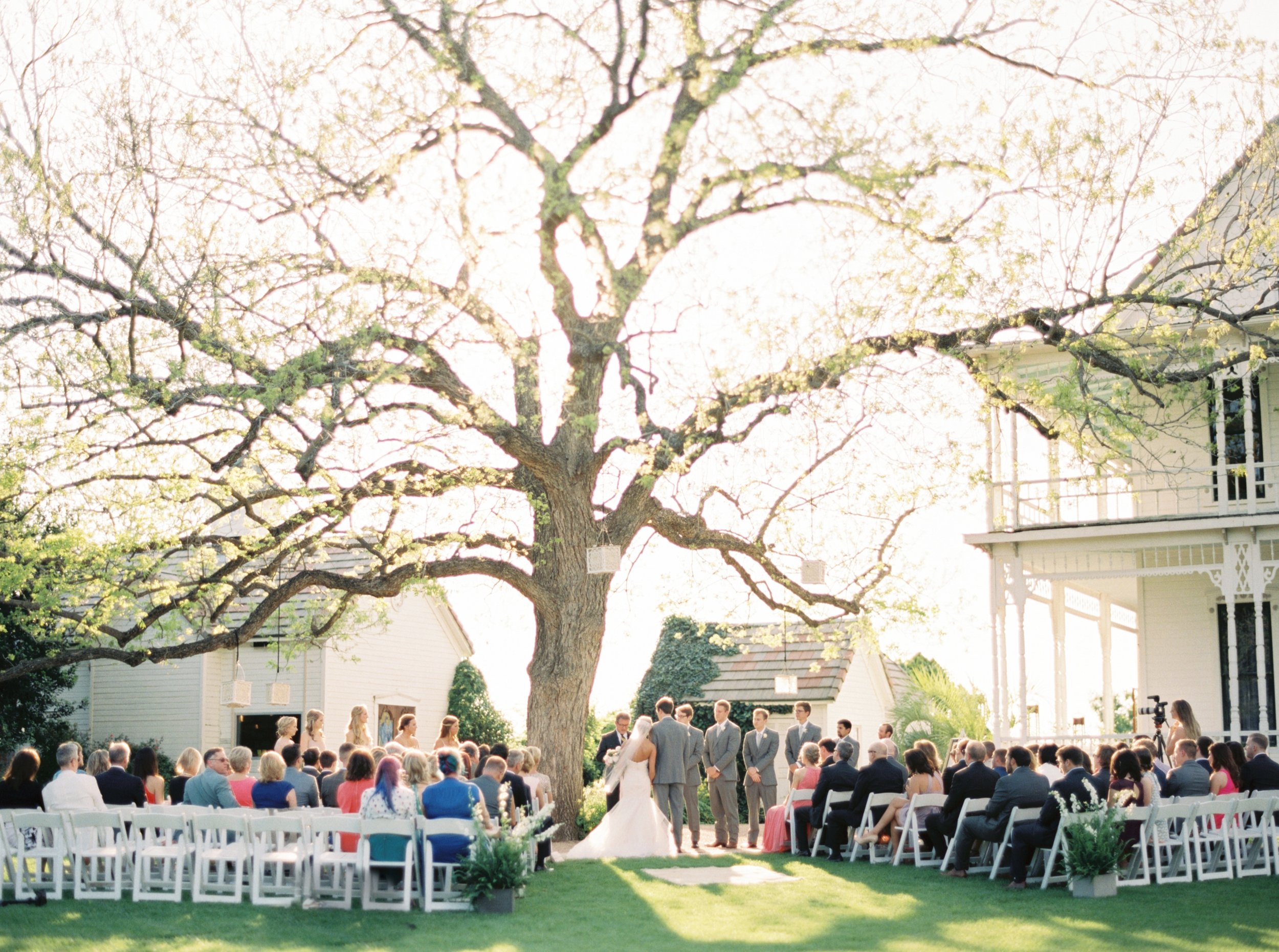 Stunning Outdoor Austin Wedding - Lindsey Brunk