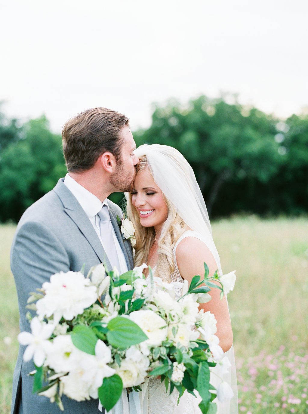 Megan & Colton: Elegant Summer Ranch Wedding - Lindsey Brunk