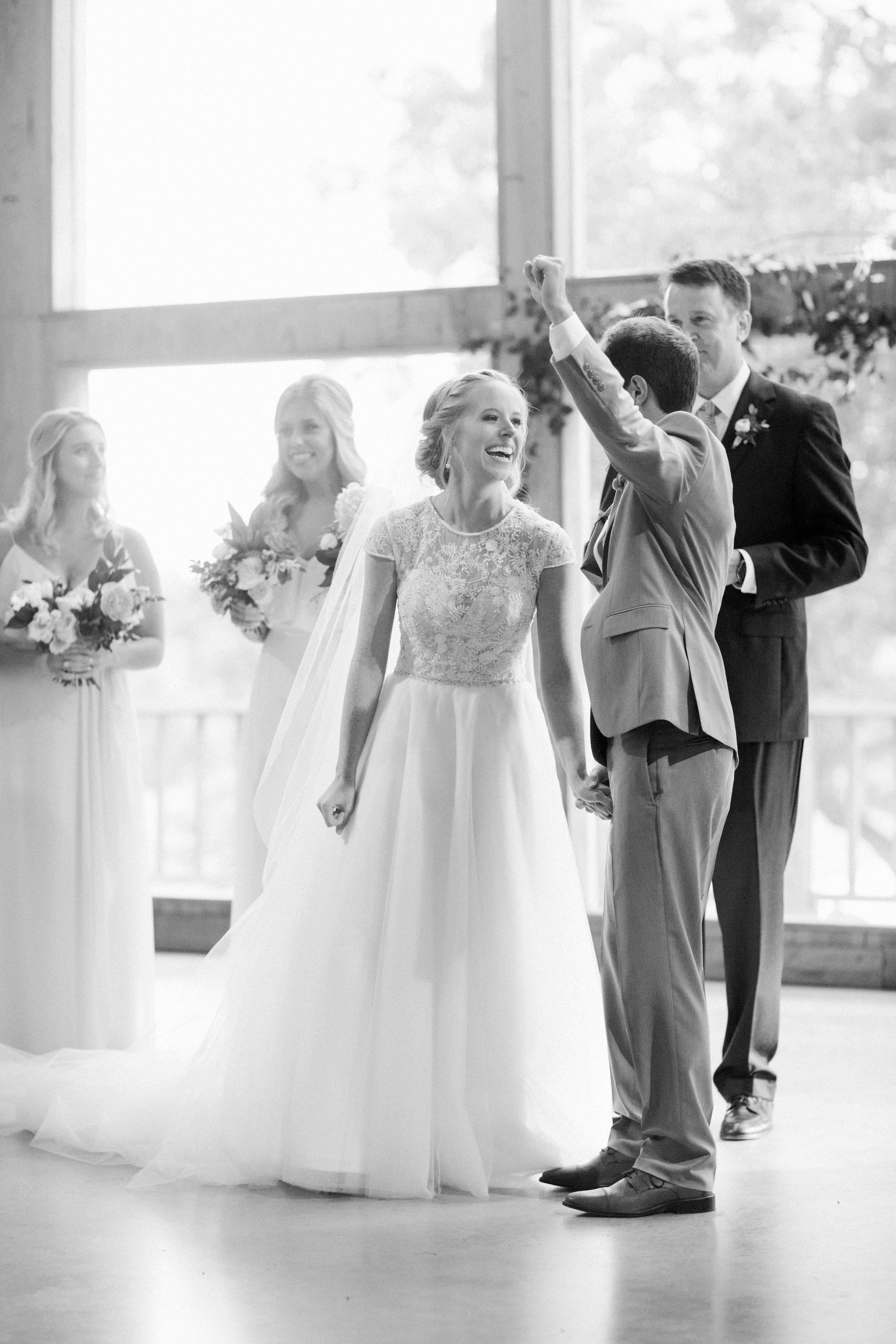 Amy & Cory: Vibrant Summer Wedding - Lindsey Brunk