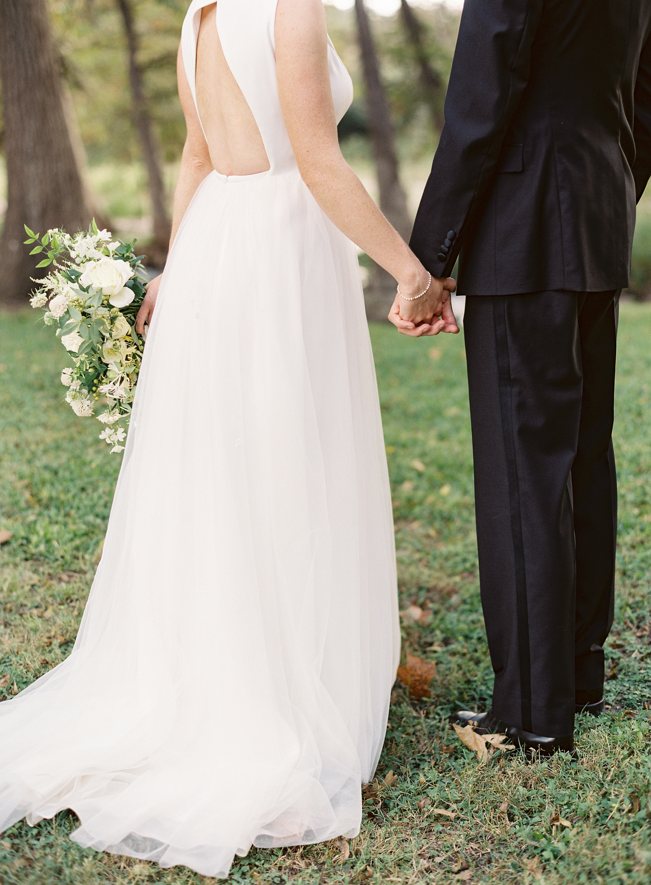 Black & White Hill Country Wedding - Lindsey Brunk